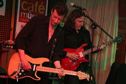 Mr.Blues 15 años. Jose Bueno colaboración especial,