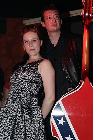 Eddie Cochran Memorial. 17-4-2010. La Sociedad Salamanca. Sara y Santi.