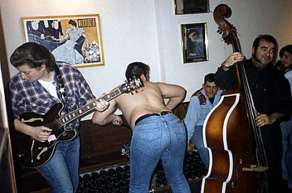 & Mariano a la batería. Las Cavas, Salamanca. 1993
